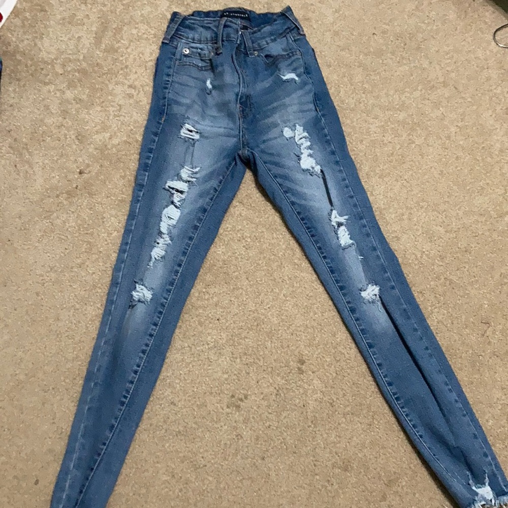 Never worn Aeropostale ripped jeans